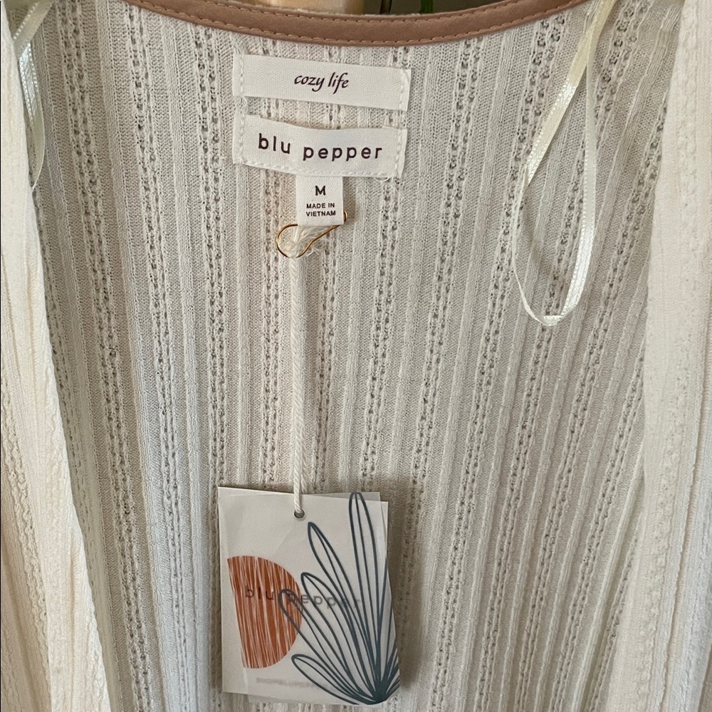Blu Pepper Cream Cardigan Sweater - Picture 3 of 6